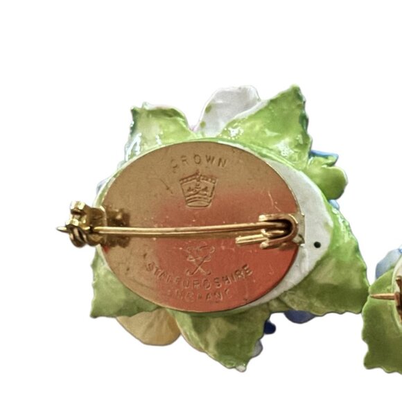 Crown Staffordshire Bone China Vintage Floral Scatter Pins - set of two - Picture 2 of 2